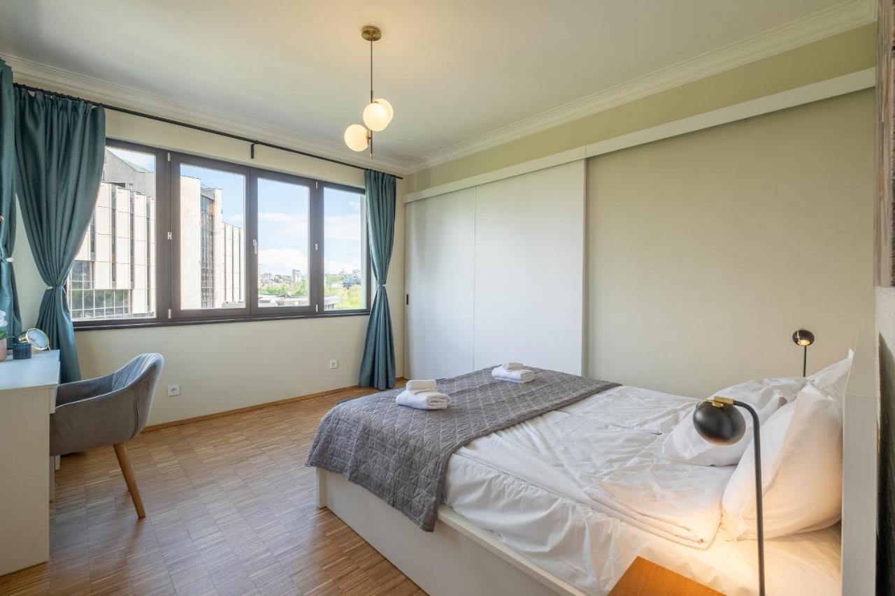 Sunrise 1Bdrm View Apartment Ndk Congress Centre Sofia Esterno foto