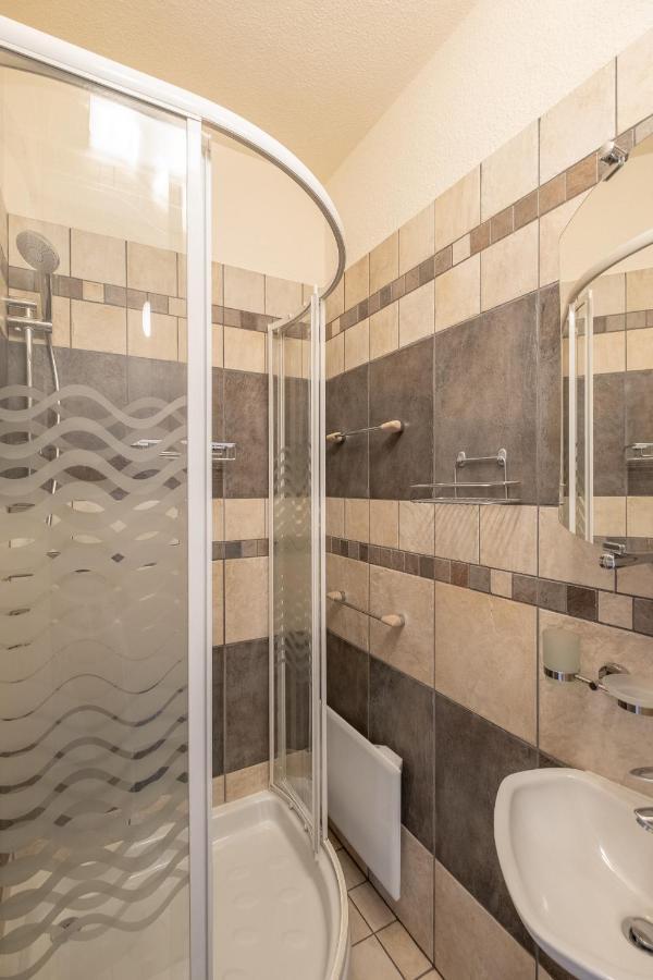 Sunrise 1Bdrm View Apartment Ndk Congress Centre Sofia Esterno foto