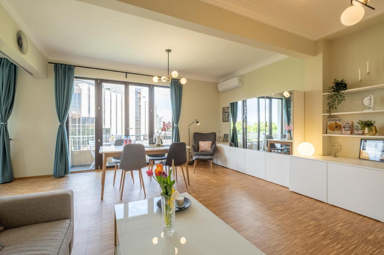 Sunrise 1Bdrm View Apartment Ndk Congress Centre Sofia Esterno foto