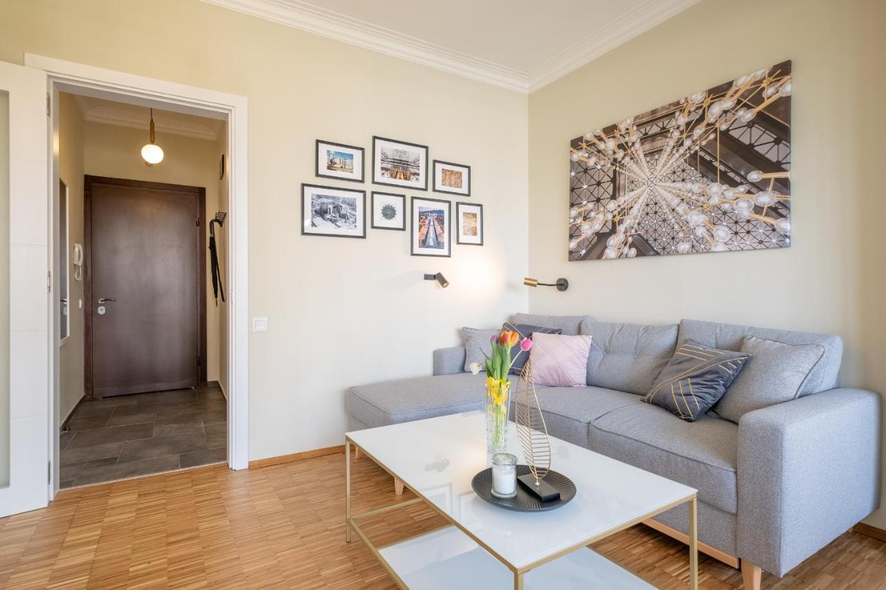 Sunrise 1Bdrm View Apartment Ndk Congress Centre Sofia Esterno foto
