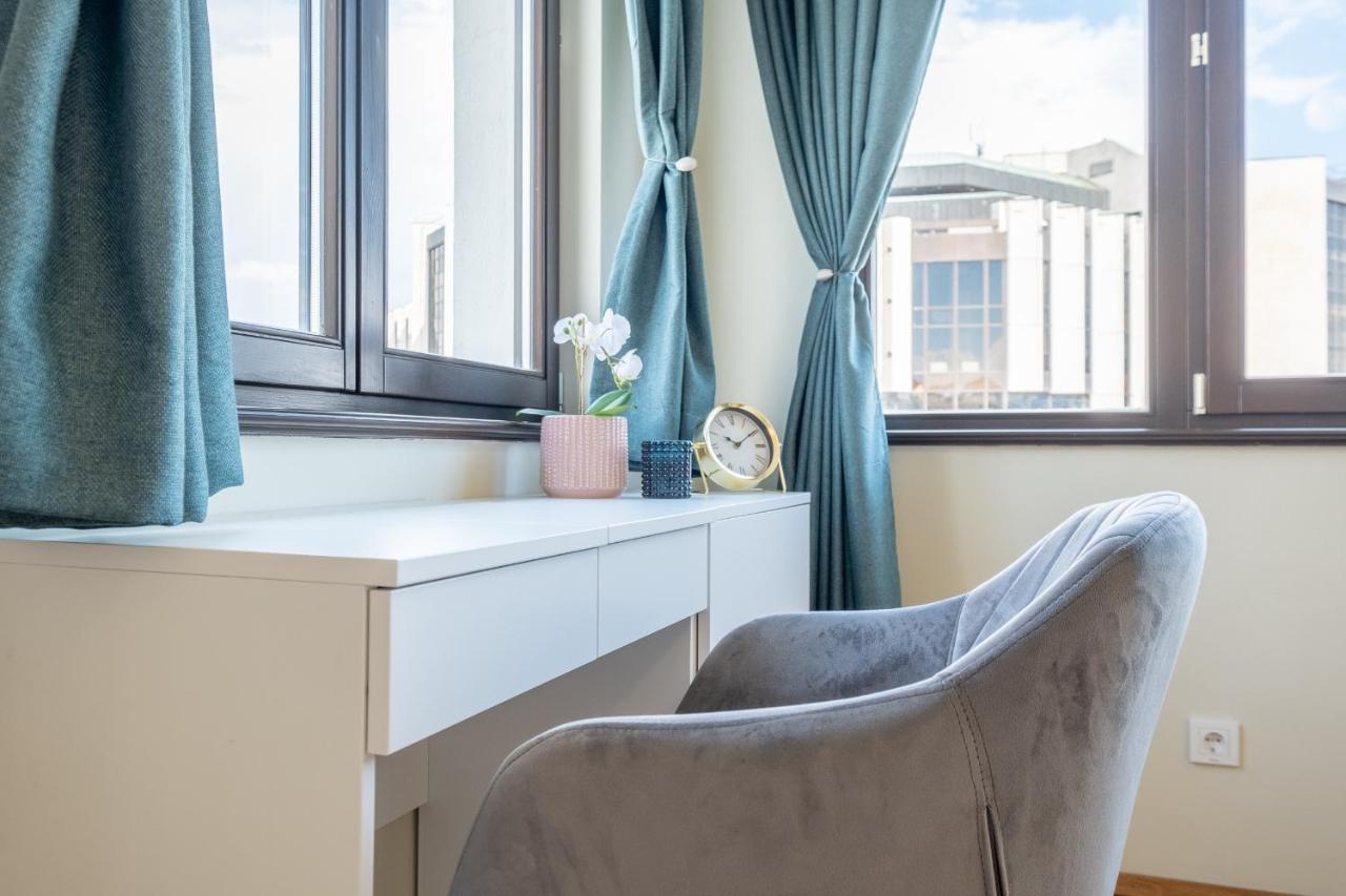 Sunrise 1Bdrm View Apartment Ndk Congress Centre Sofia Esterno foto